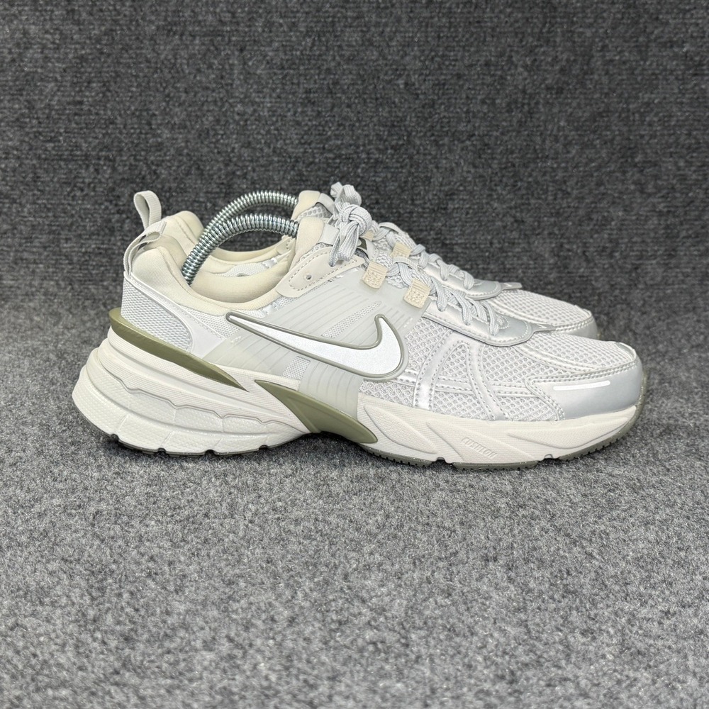 Nike V2K Running Shoes Women's 10 Photon Dust Light Silver Athletic Training Run